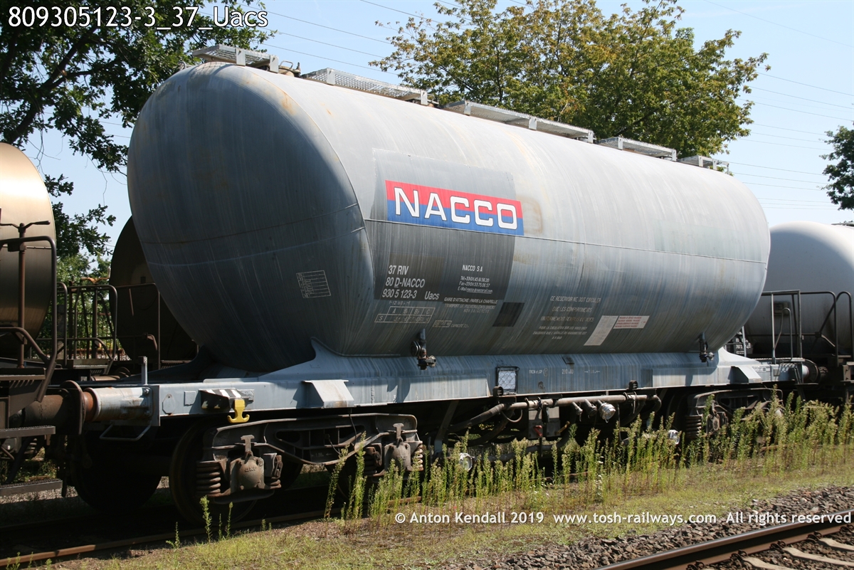 809305123-3_37_Uacs.jpg